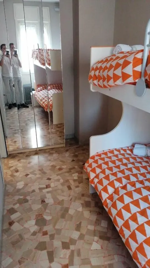 Bed & Breakfast Impeccable Bnb In Milan Next To M1 Metro 10 Mins Away From Duomo Wi-Fi Feel Like Home