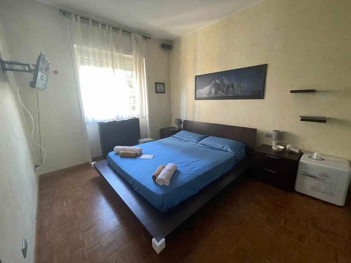 Bed & Breakfast Impeccable Bnb In Milan Next To M1 Metro 10 Mins Away From Duomo Wi-Fi Feel Like Home